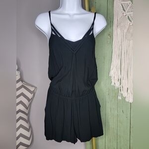 XS Express Black Strappy V-Neck Romper With Pockets